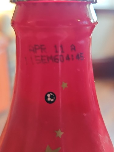 Coca-Cola Limited Edition Glass Bottle Full & Unopened Celebrate Soccer 2011 - Bild 2 von 3