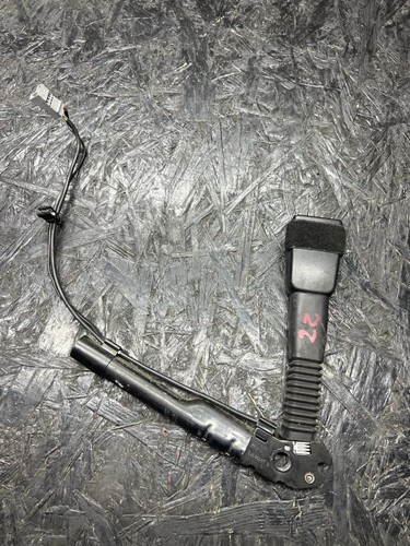 BMW 3 E90 E91 2006 Gurtschloss vorne 9119542 NVP336