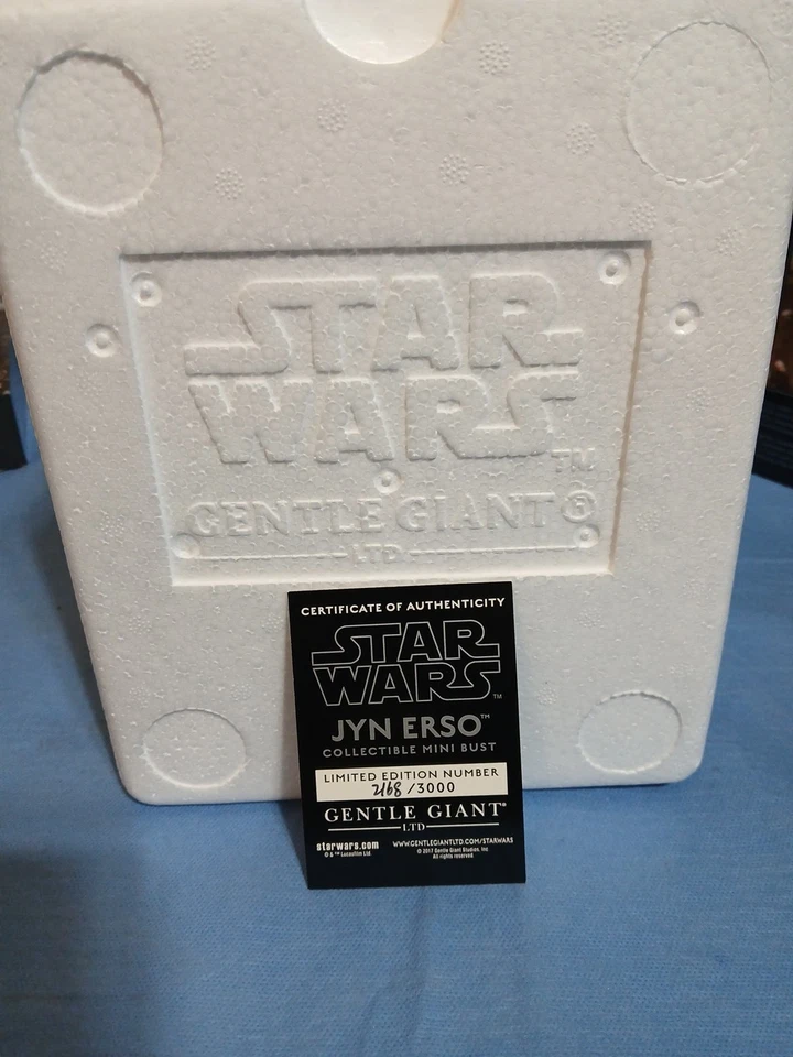 Star Wars Rogue One Jyn Erso Mini Bust (New) - Image 2 of 4