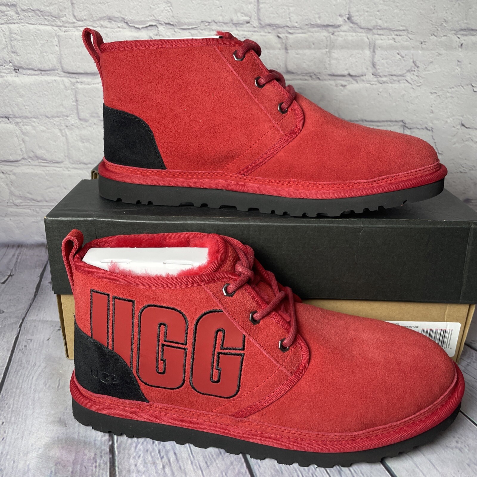 NEW Mens UGGS Red & Black Neumel Graphic Outline Chukka Boots Size 9