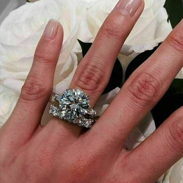4.20 TCW Round Cut Moissanite Bridal Set Engagement Ring 14k White Gold Plated
