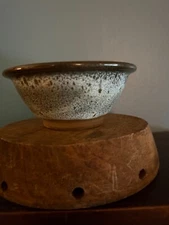 Jugtown 2002 Brown Gray Glazed Speckled Pottery Bowl