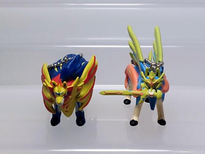Pokemon Swing Keychain Figure Zamazenta T-ARTS & Zacian Bandai R03