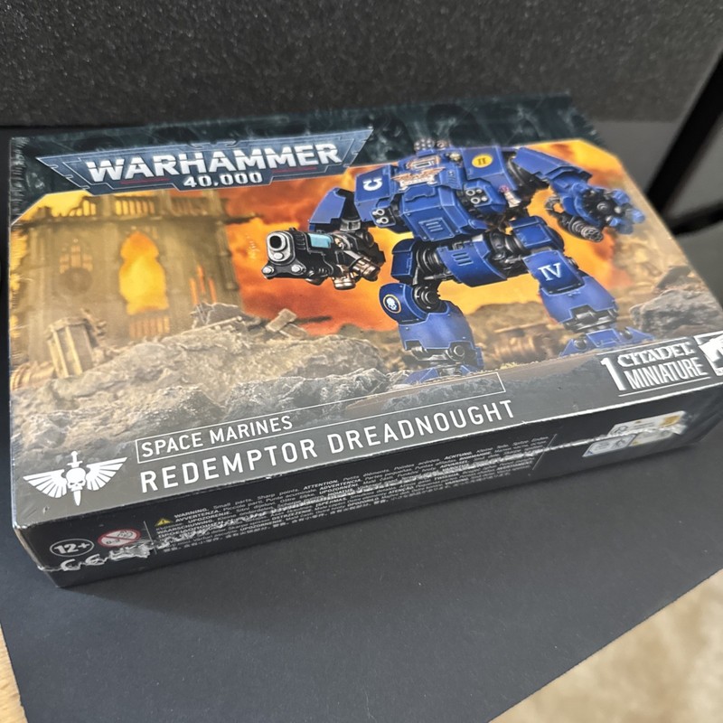 Games Workshop Warhammer 40,000 Space Marines Ultramarines Redemptor Dreadnought