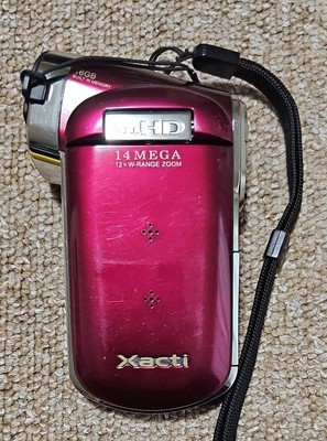 Sanyo DMX-CG110 Xacti SDXC Camcorder 14MP HD 16GB 5x 10x 2.7