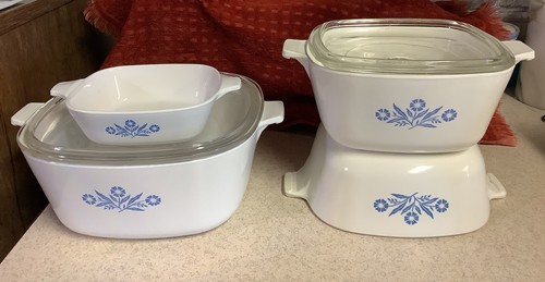 Vintage Corning Ware Blue Cornflower casseroles & Glass lids 6 PIECE SET