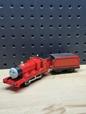 Trackmaster Thomas & Friends "James" WORKING Motorized Train 2002 Tomy Connected