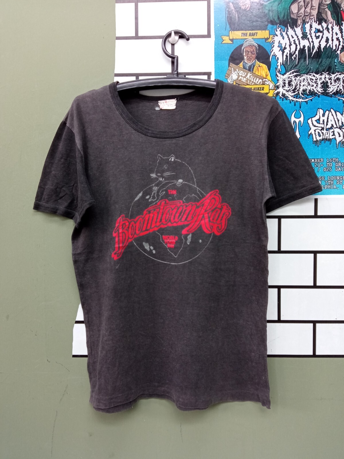 T-shirt Vintage KISS "The Originals" Taille L - Coupe Détruite, Sans Manches - Look Rock Années 2000