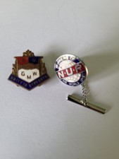 TWO VINTAGE BRITISH TRADE UNION BADGES: GMW (18mm TALL) & NUR: V GOOD CONDITION