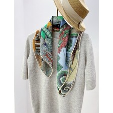 70% Wool 30% Silk Wrap Scarf Double Sided Green Grass Print Soft Luxury Shawl