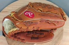 Rawlings RTD19 RTD Series Leather Baseball/Softball glove RHT 12.5” Larry Walker