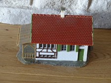 Modeleisenbahn Wohnhaus H0 Fertigmodel