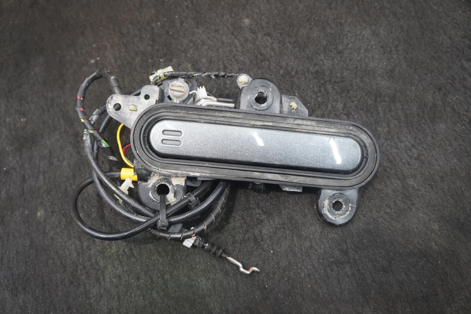 Right Passenger Door Exterior Outside Handle HY53-226A28-AE Aston Martin DB11 17