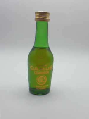 mignonette flasche alkohol cognac camus celebration