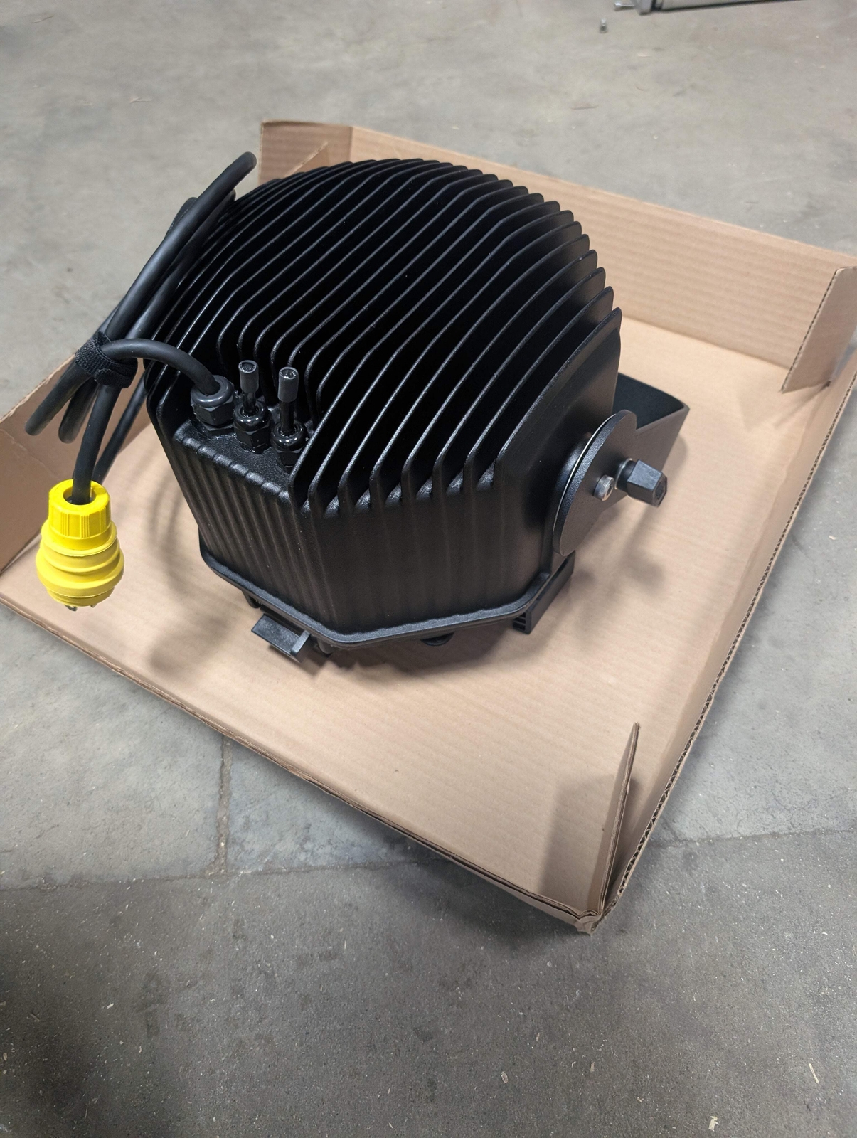 Altman SSPAR-3K-B Spectra LED PAR 100W 3000K White Rebels Black New