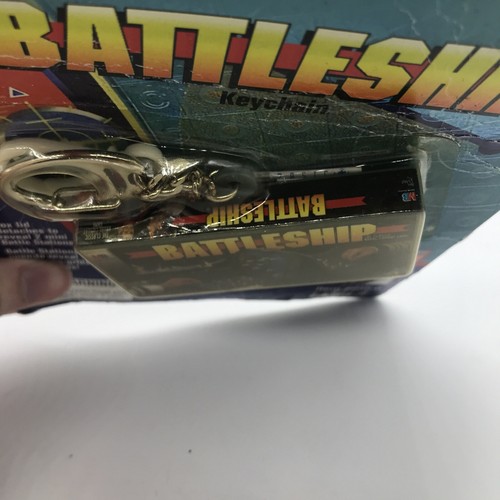 1999 Battleship by Hasbro - Mini Keychain Board Game - Basic Fun - Sealed Pkg - Picture 12 of 14