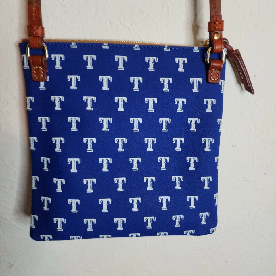 Карта Dooney & Bourke MLB Texas Rangers на двойной молнии через плечо с синим белым логотипом рег. - Изображение 4 из 4