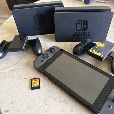 Nintendo Switch V2  Tested  2 controllers, 2 docks + Mario Maker