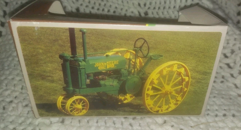 Ertl John Deere 1934 Model A Tractor 1:43 No. 5598 - Image 4 of 4