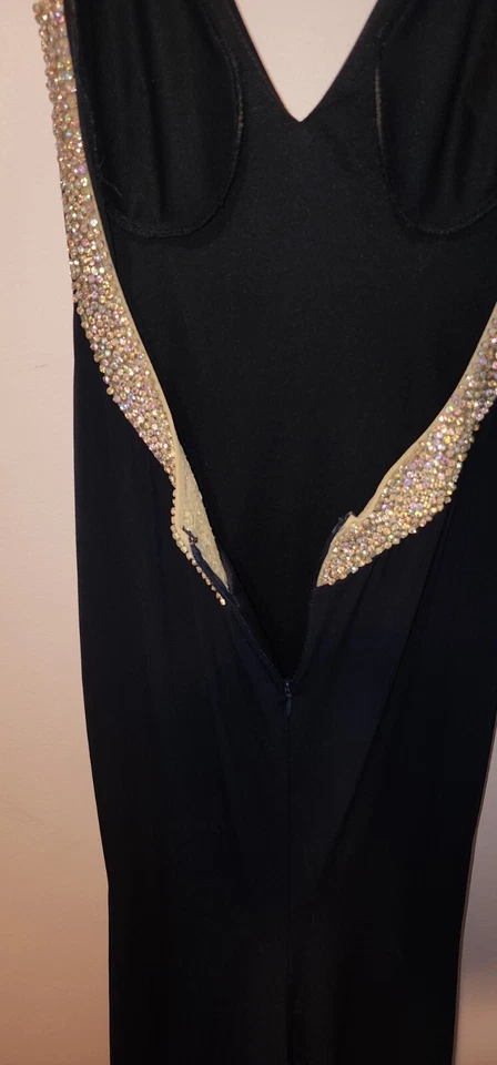 Vestido de graduación Jovani negro. Lentejuelas/cuentas, oro y plata. Hendidura... Usado una vez. Talla 8 Foto 3 de 4