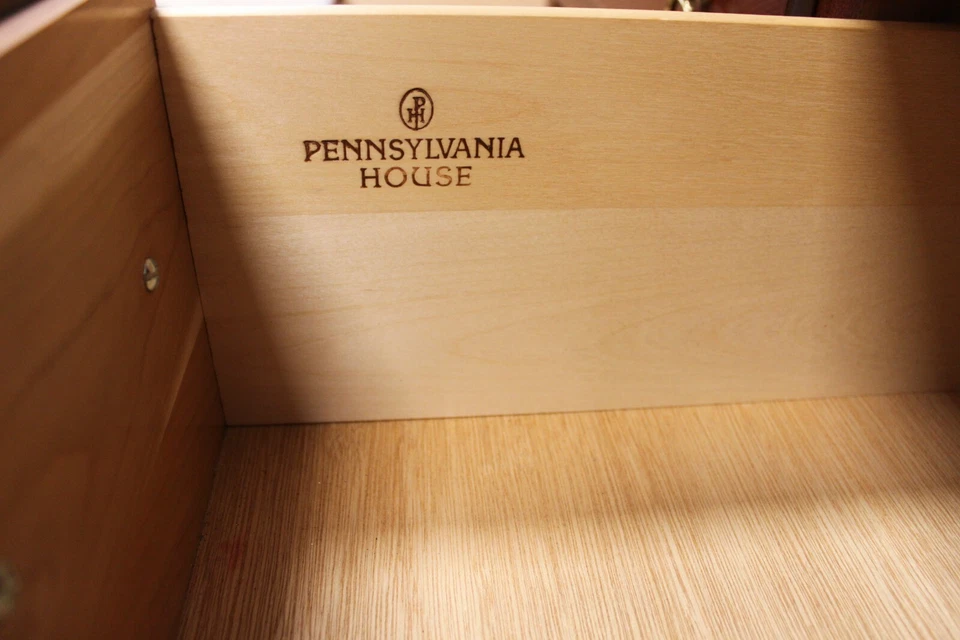 Aparador estilo Pennsylvania House Solid Cherry Queen Anne - Imagem 3 de 4