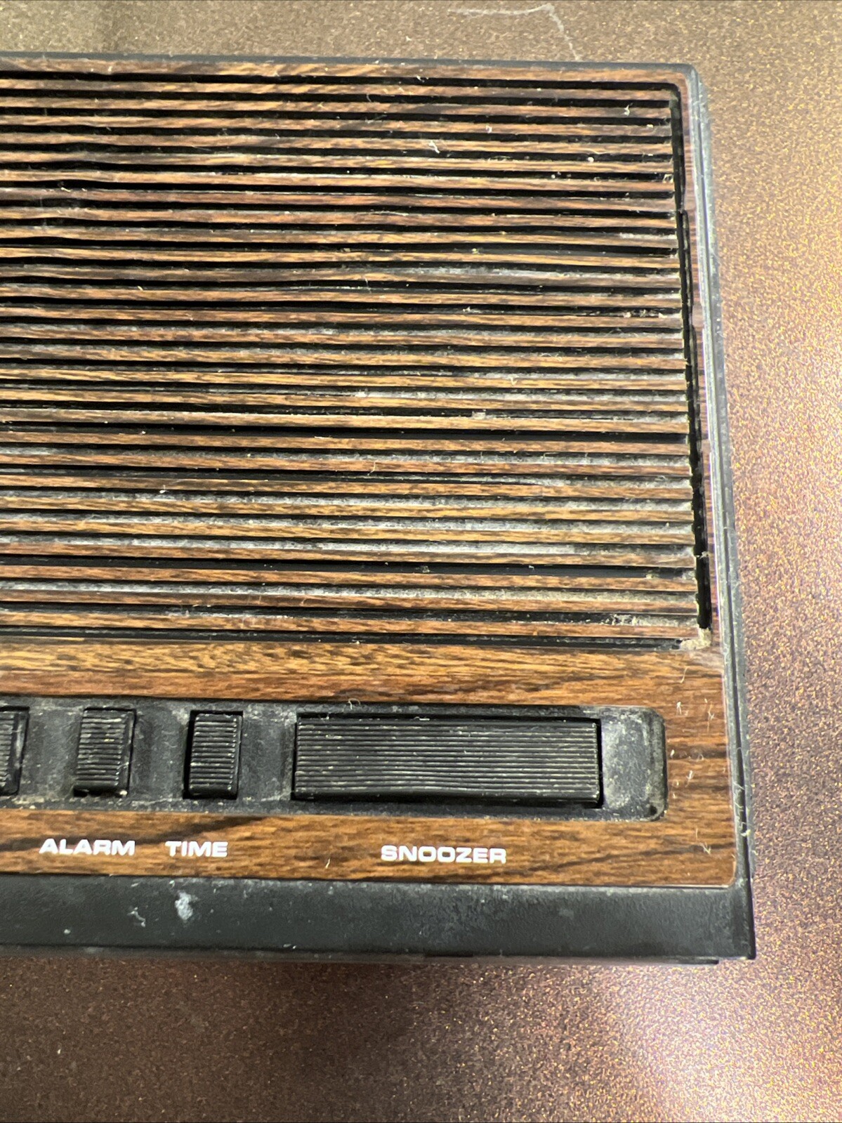 Vintage Spartus AM/FM Alarm Clock Radio Model 0107-61 Tested