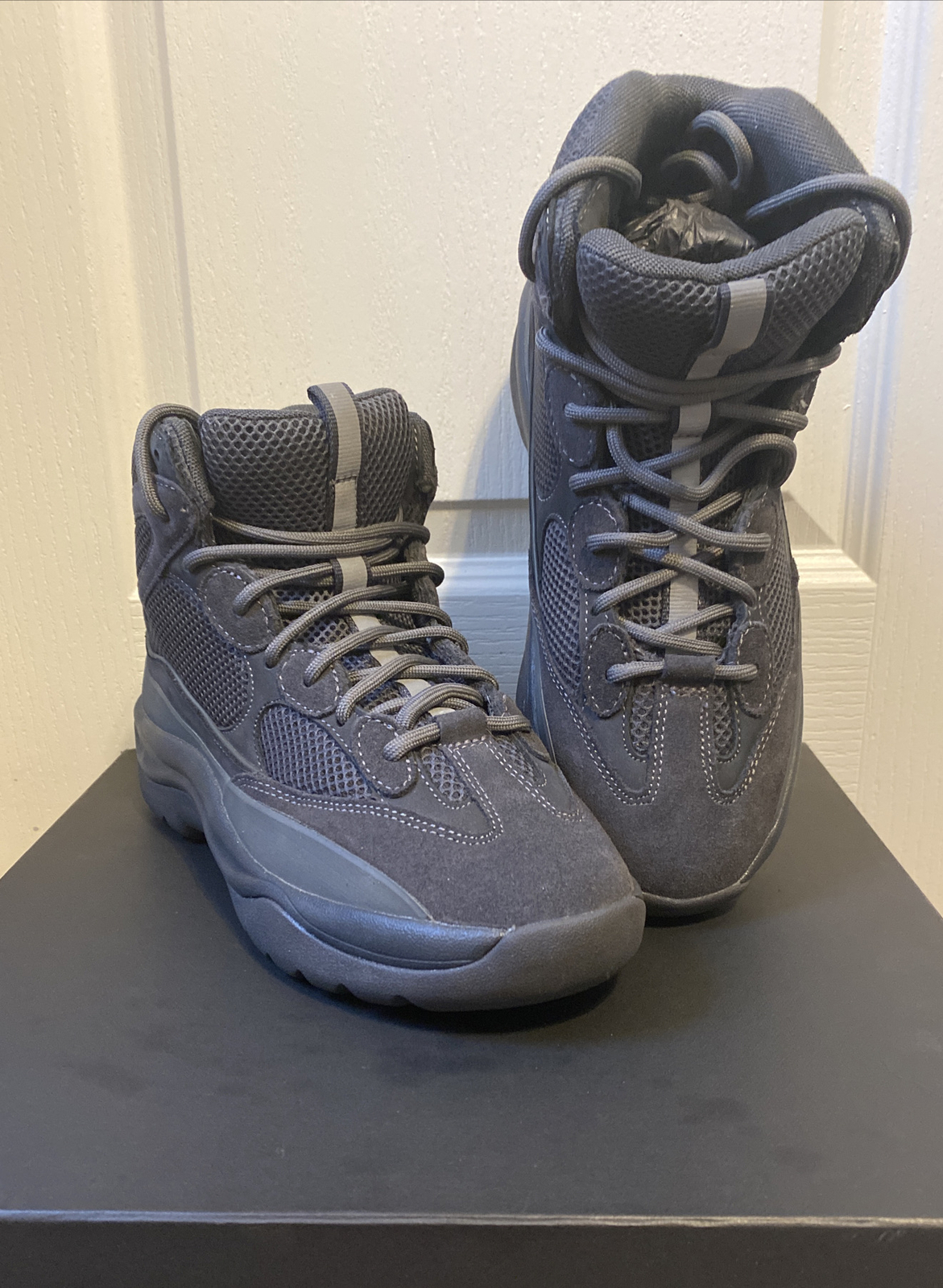 yeezy desert rat boot graphite