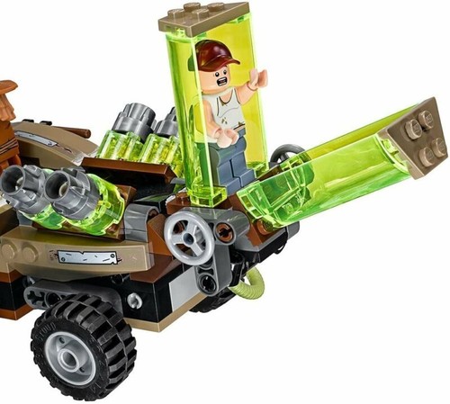LEGO DC Comics Super Heroes 76054 Batman: Scarecrow Harvest of Fear Building Kit - Picture 4 of 4