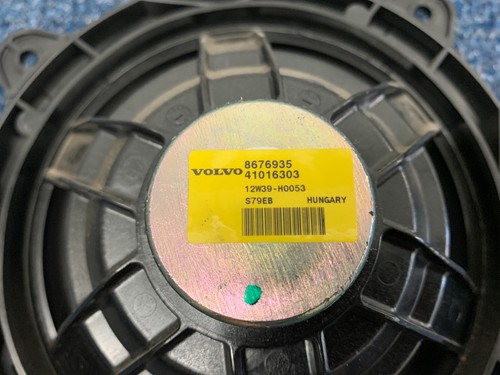 06-13 Volvo C70 Premium Sound Quarter Panel Speaker 8676935 - Picture 6 of 6