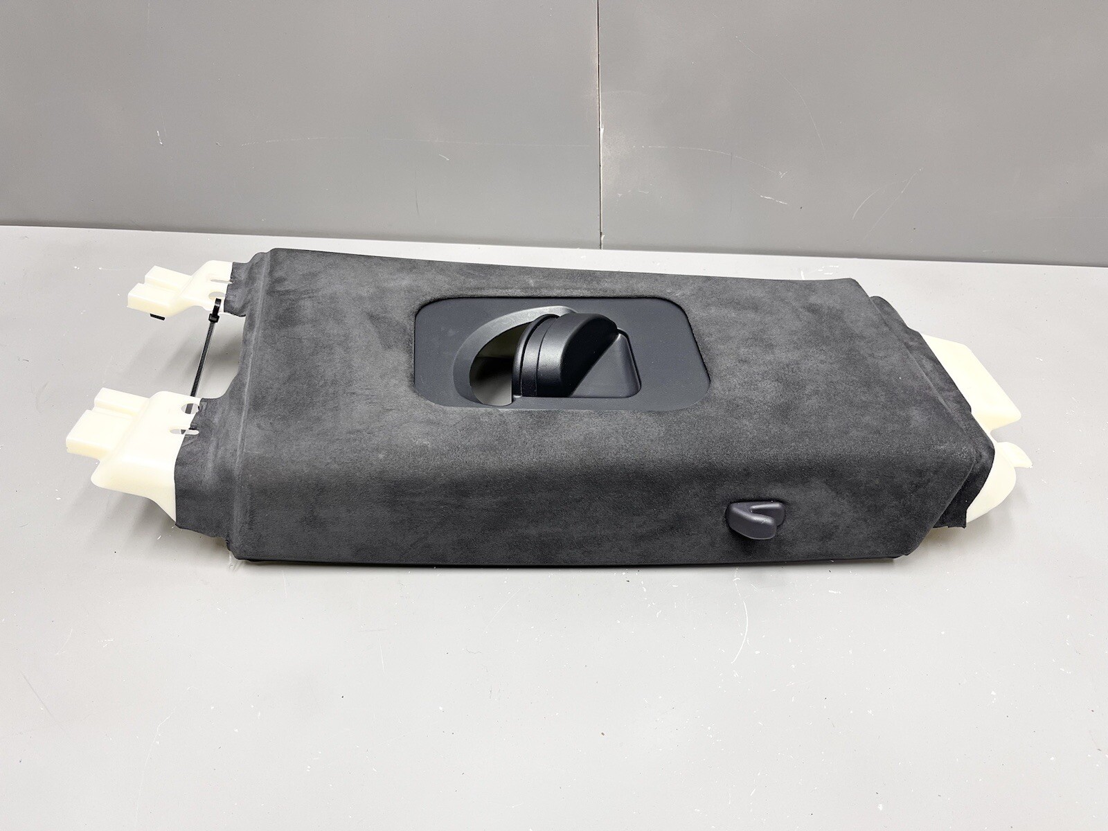 ⭐️2017-2020 MASERATI LEVANTE RIGHT SIDE B PILLAR UPPER TRIM COVER PANEL OEM