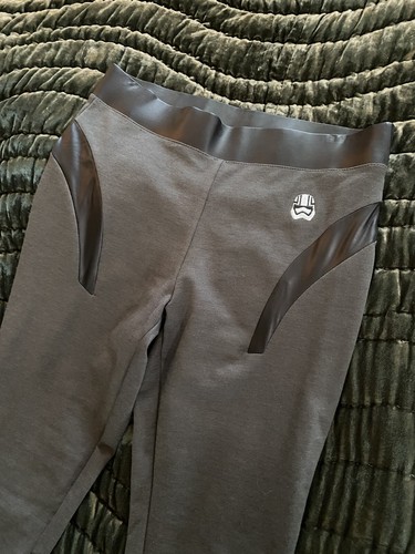 Her Universe Phasma Leggings - Force Awakens Collection - Star Wars - Size M
