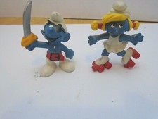 2 Vintage Smurfs lot SMURFETTE roller skates SMURF with sword Peyo Schleich