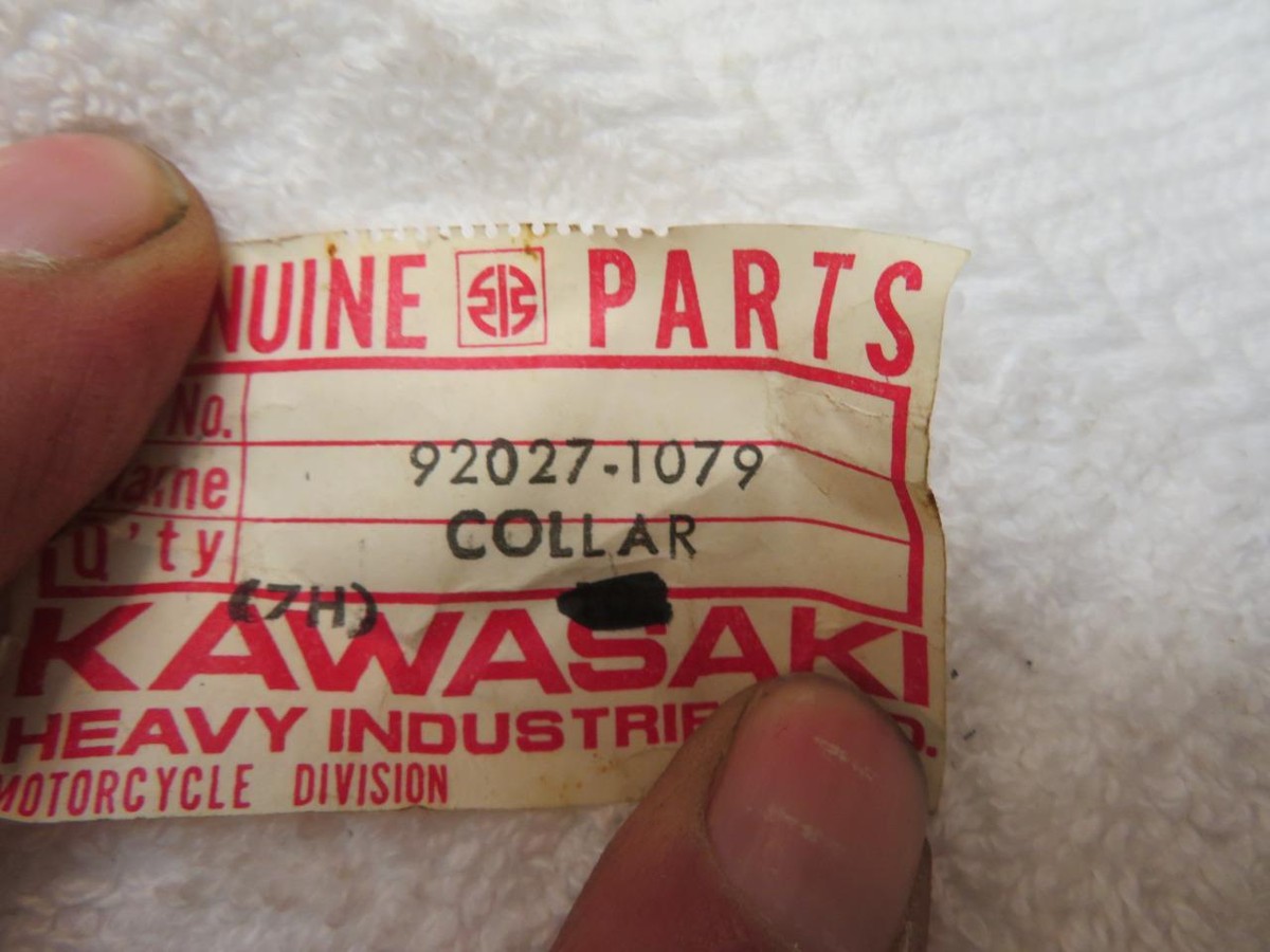 KAWASAKI Genuine Parts (OEM) Color .6.2 .1 92027-1079 for