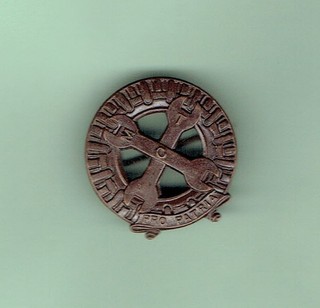 WW2 MECHANISED TRANSPORT CORPS BADGE (NICE CONDITION).