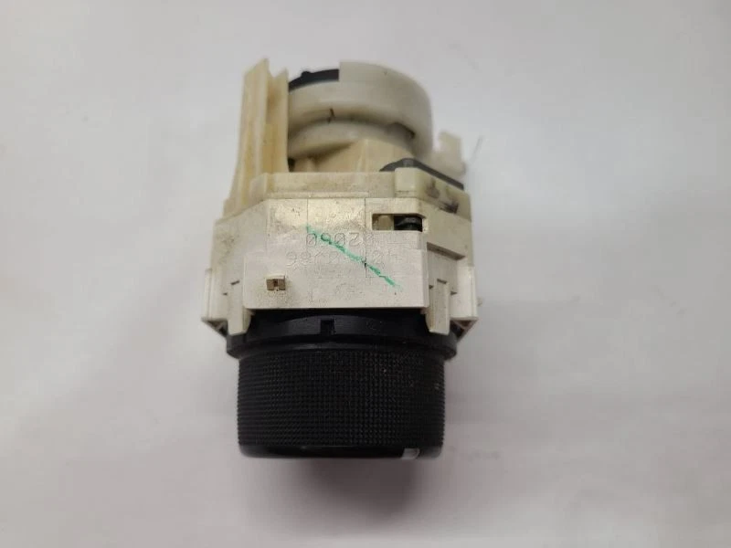 Pontiac Vibe 2009 2010 ventilación de control de temperatura 19204132 Foto 2 de 4