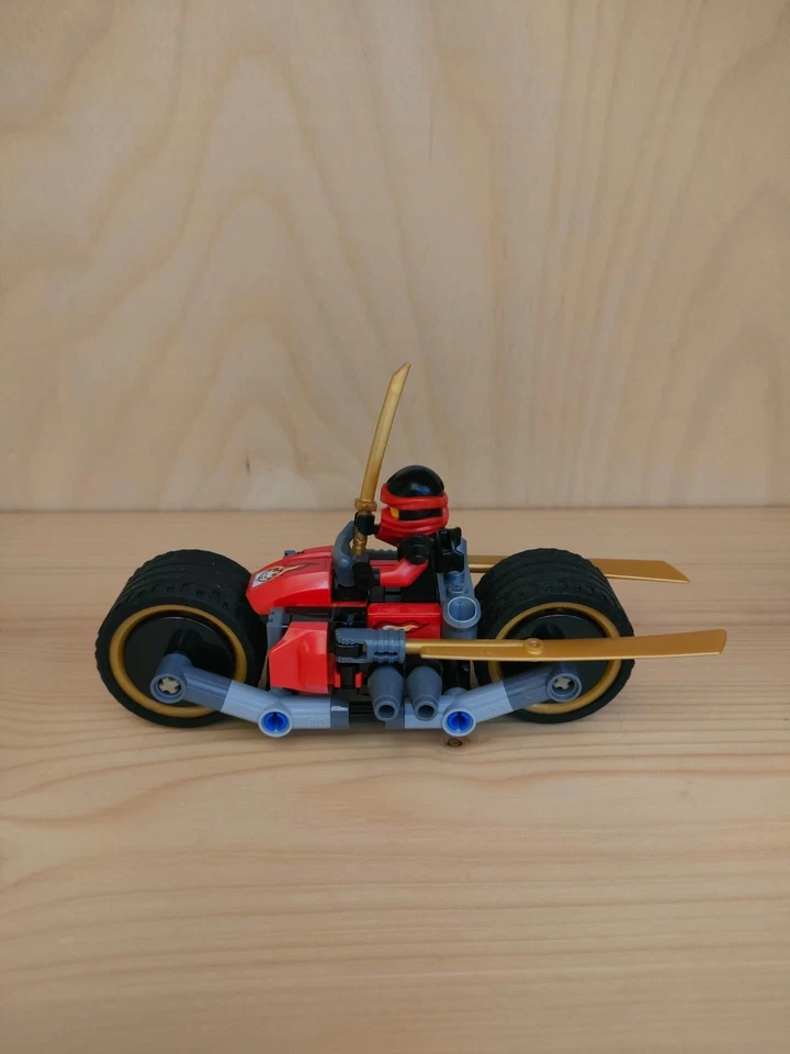 LEGO Ninjago 70600 Ninja Bike Chase, foto 3 di 5