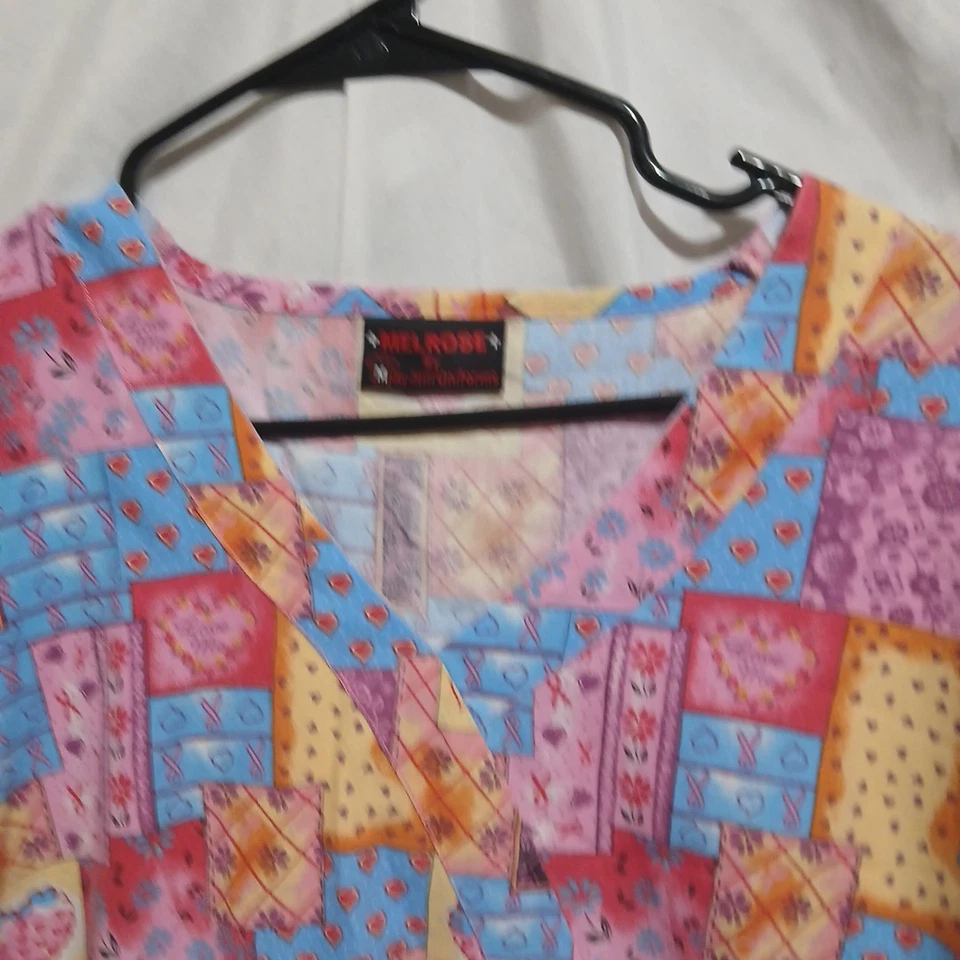 Blusa Médica Melrose By May Hill Uniforms Talla M Mujer Cáncer de Mama Mediano Veterinario Ped  Foto 4 de 4