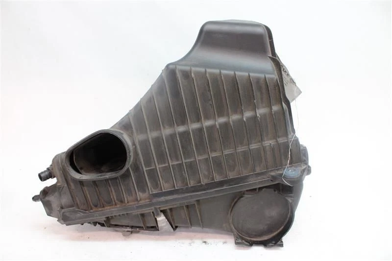 2007-2010 Audi Q7 Air Cleaner Box Assembly 7L6-129-607-AS OEM Genuine Used - Image 2 of 4