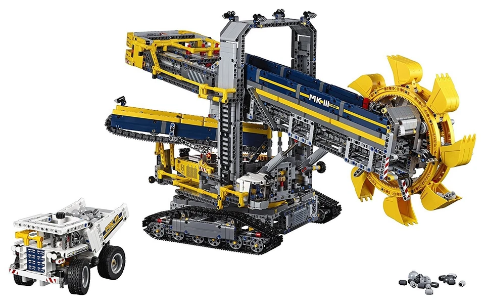 LEGO  TECHNIC " Bucket Wheel Excavator " 42055 age 12-16 3929 pieces 2016 - Image 2 of 4