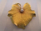 VINTAGE CORO GOLD TONE LEAF PIN WITH FAUX PEARL BROOCH PIN