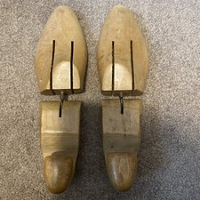 VINTAGE Jones  Vining WOODEN SHOE Tree STRETCHER PAIR 8 A