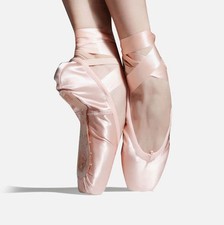 Brand new Pink Pointe Shoes, size 5/5.5