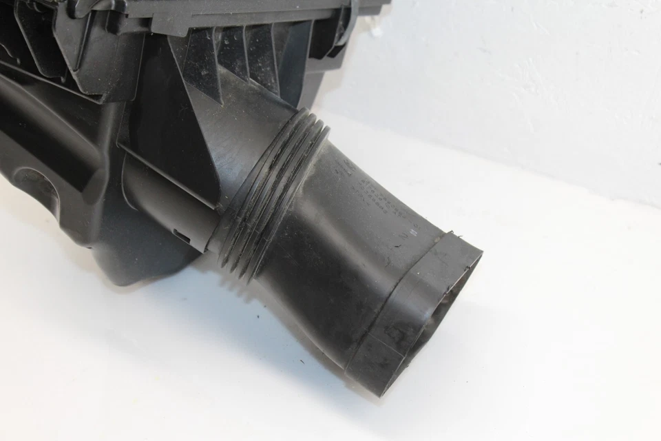 2012-2016 BMW 528i xDrive 2.0l Air Filter Housing Box OEM - Image 2 of 4