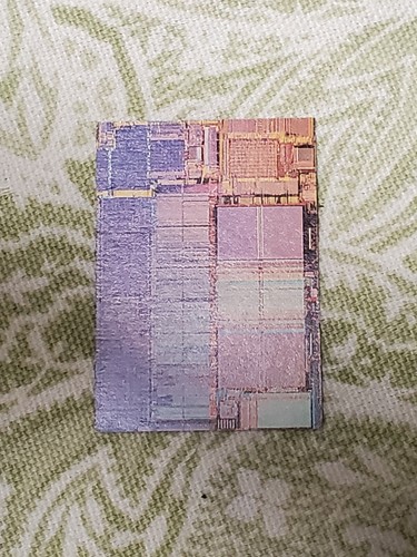 Intel Intel 496 Microchip - Picture 2 of 2