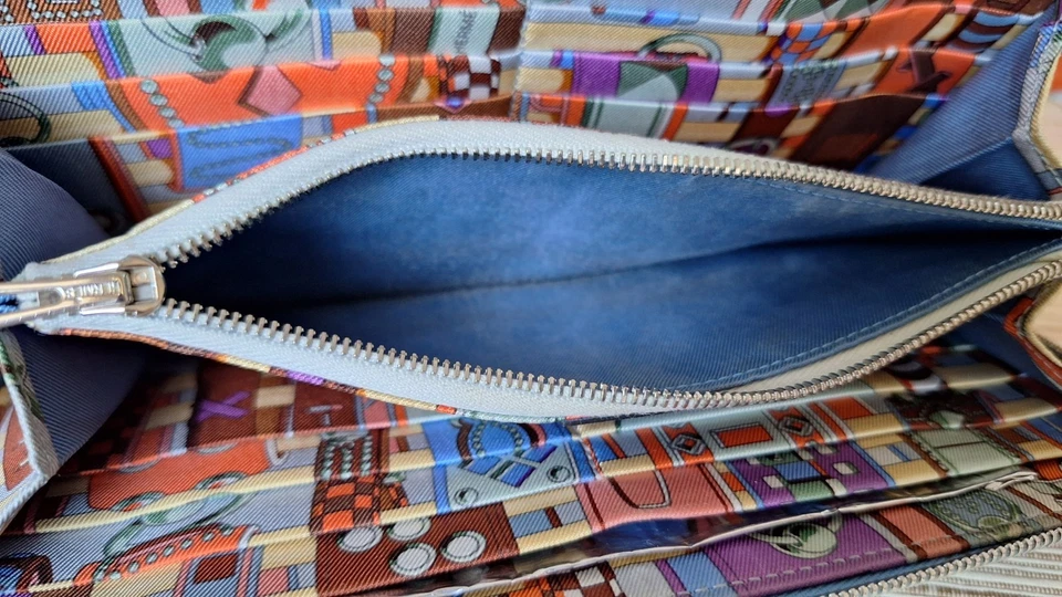 Cartera Larga Hermes Azap Todo Cuero Cremallera Alrededor en Azul Jean Epsom Excelente Foto 3 de 4