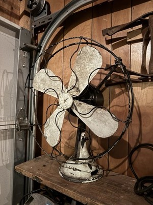 Vintage 1940s-1950s GE General Electric Fan   Beautiful Patina   Deco & Parts