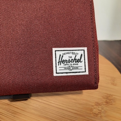 Herschel Supply Co Thomas Geldbörse Clutch Burgund Canvas Gold Reißverschluss BRANDNEU - Bild 4 von 8