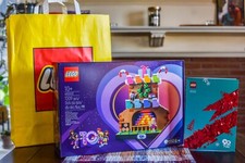 LEGO Exclusive Employee Gift 2022 + Card NEW! Friends 4002022