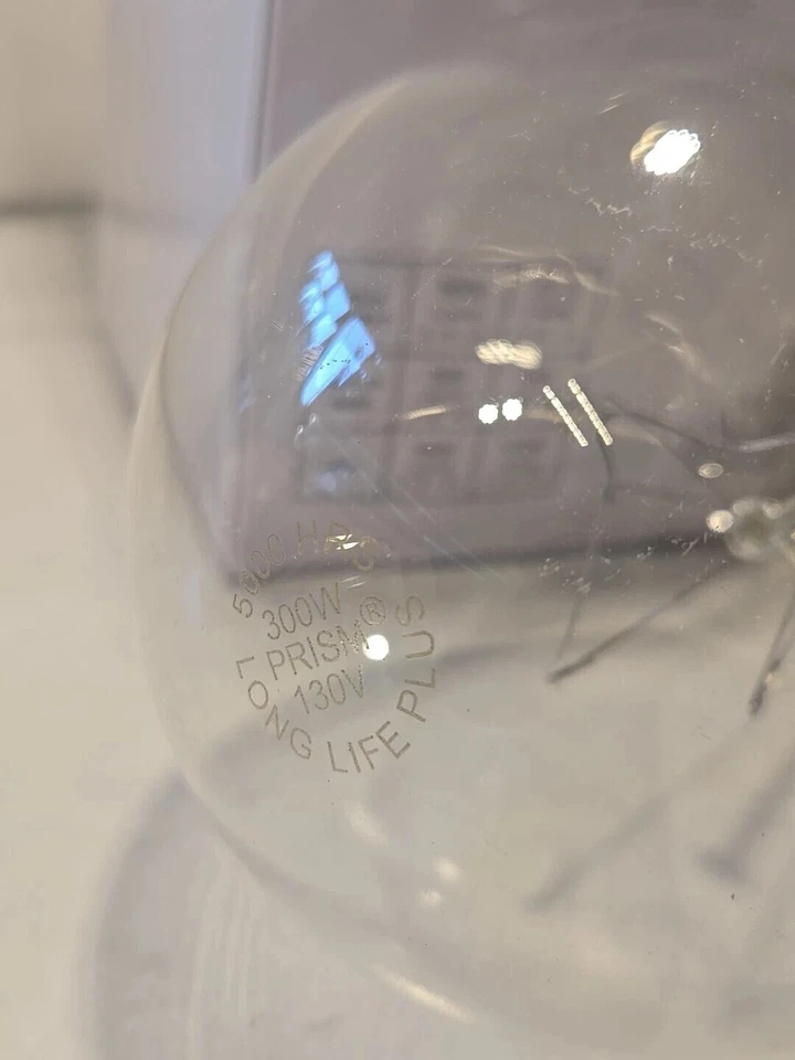 PRISM 300W PS25 CLEAR STAGGERED MOUNT C9 130V LIGHT #401316 - Image 2 of 4