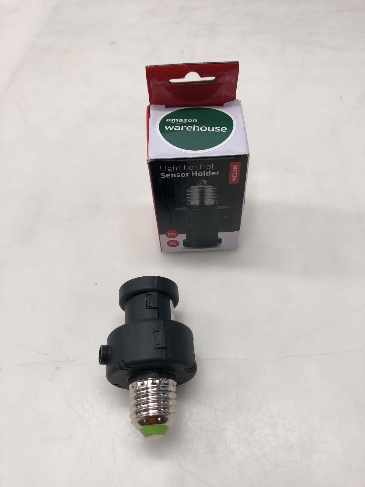 Maclean MCE21B Gluehbirnen/Lampenhalter Daemmerungssensor, 100W  